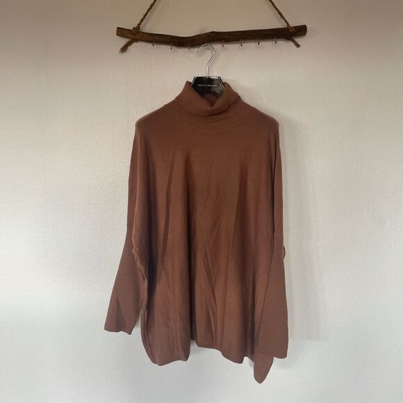 Brown oversized turtleneck sweater - Picture 2 of 2